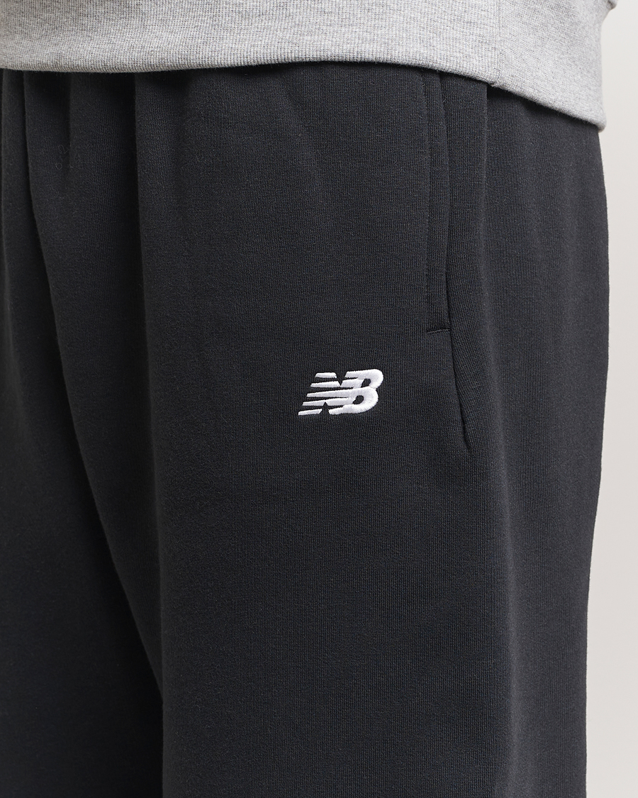 Herr | Byxor | New Balance | Essentials Fleece Sweatpants Black