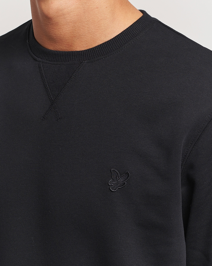 Herr | Tröjor | Lyle & Scott | Tonal Eagle Crew Neck Sweatshirt Jet Black