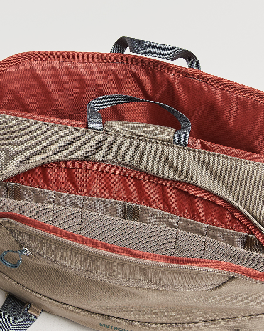 Herr | Osprey Metron 18 Messenger Bag Tan Concrete | Osprey | Metron 18 Messenger Bag Tan Concrete