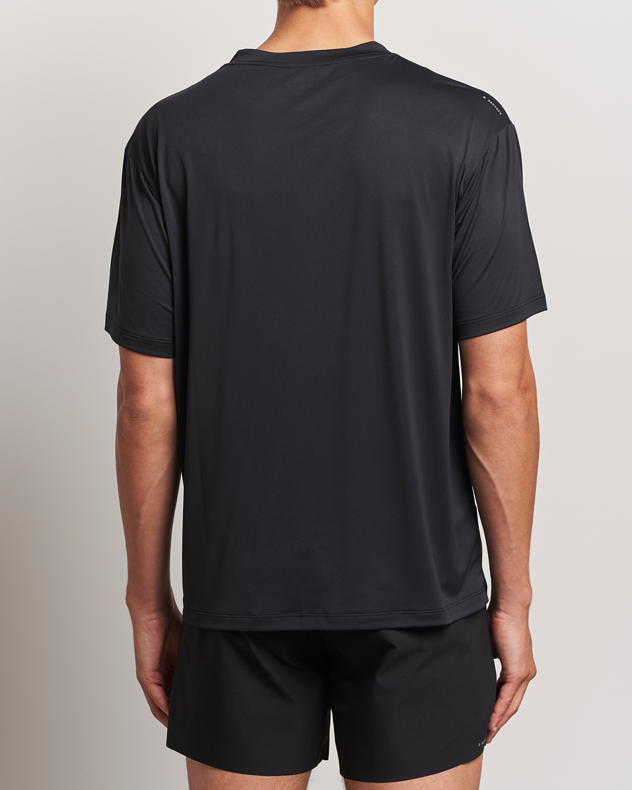 Herr | T-Shirts | Satisfy | AuraLite T-Shirt Black