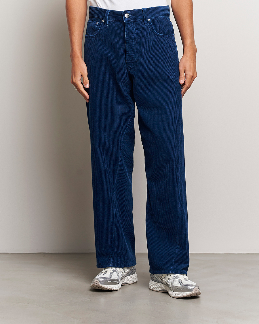 Herr | Byxor | Sunflower | Wide Twist Corduroy Pants Indigo