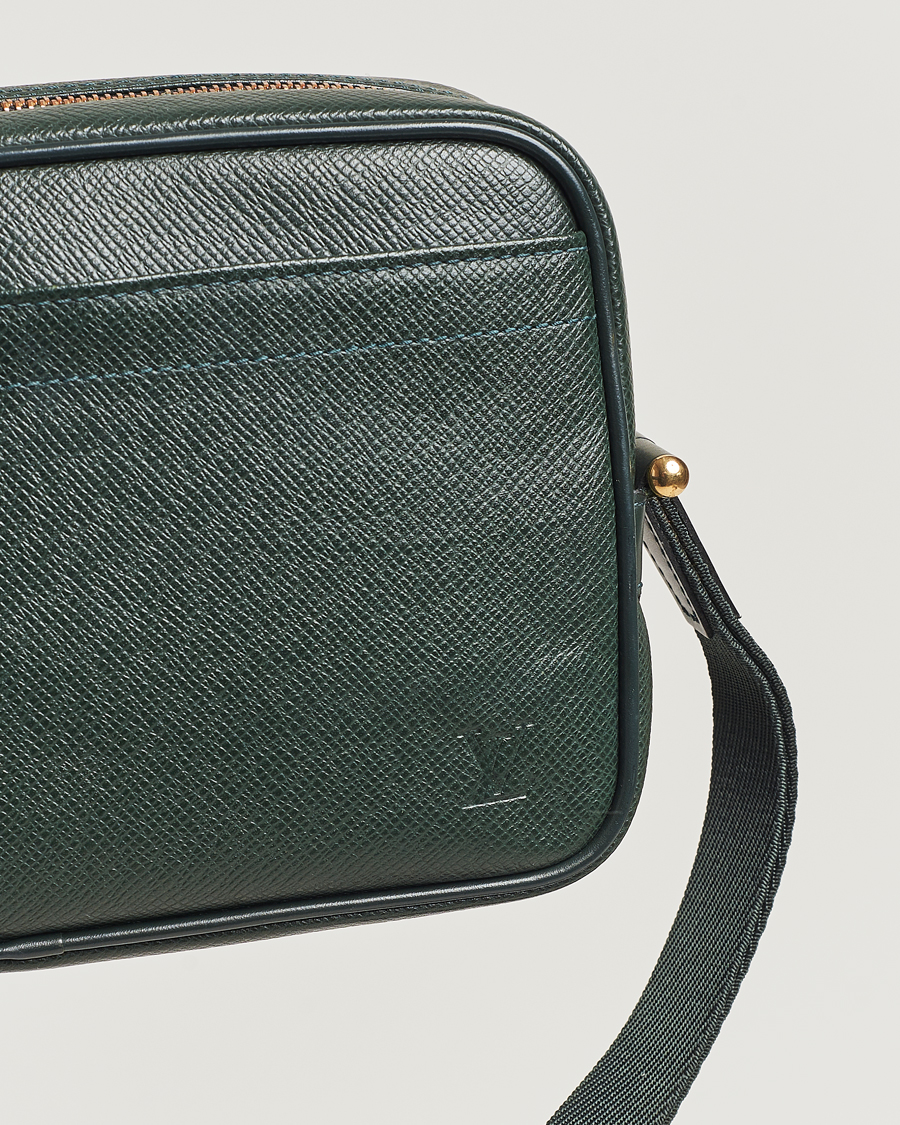 Herr | Louis Vuitton Pre-Owned Kaluga Washbag Green | Louis Vuitton Pre-Owned | Kaluga Washbag Green