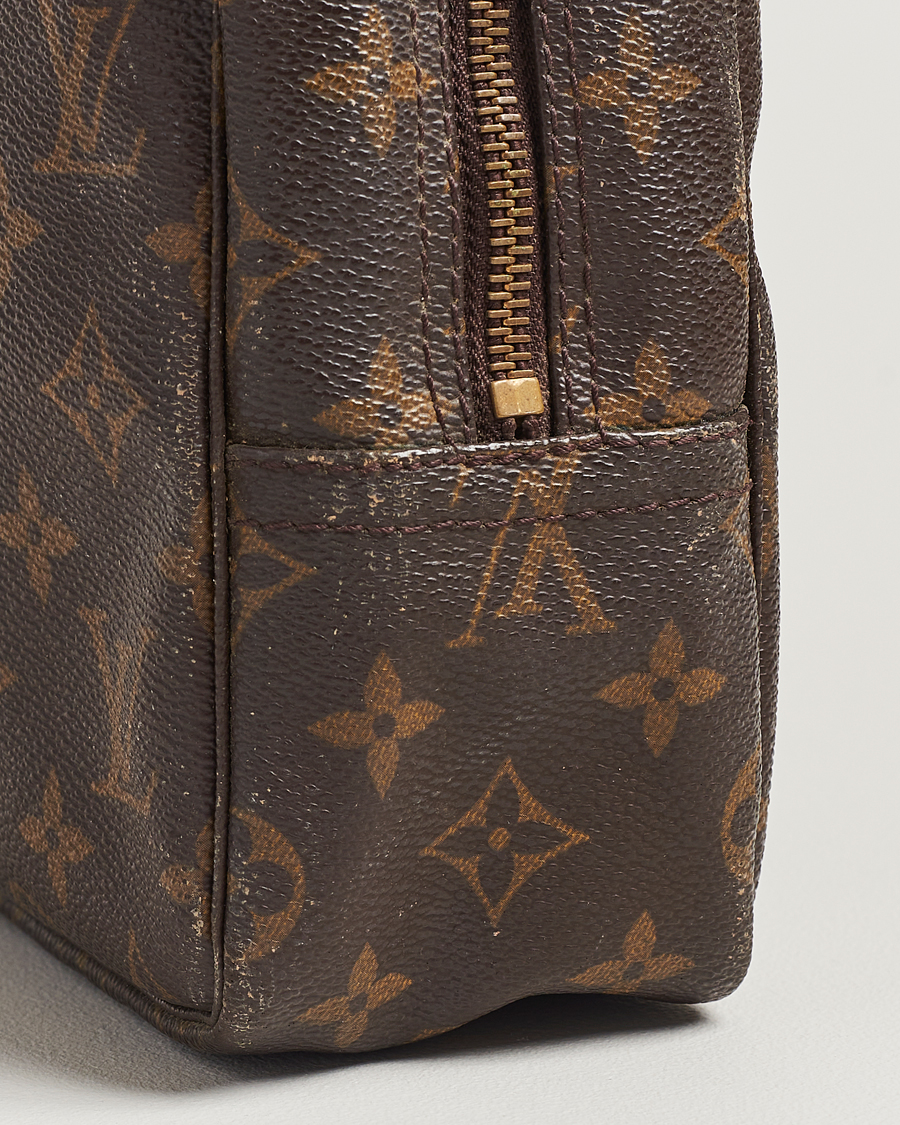 Herr | Louis Vuitton Pre-Owned Trousse de Toilette Washbag Monogram | Louis Vuitton Pre-Owned | Trousse de Toilette Washbag Monogram
