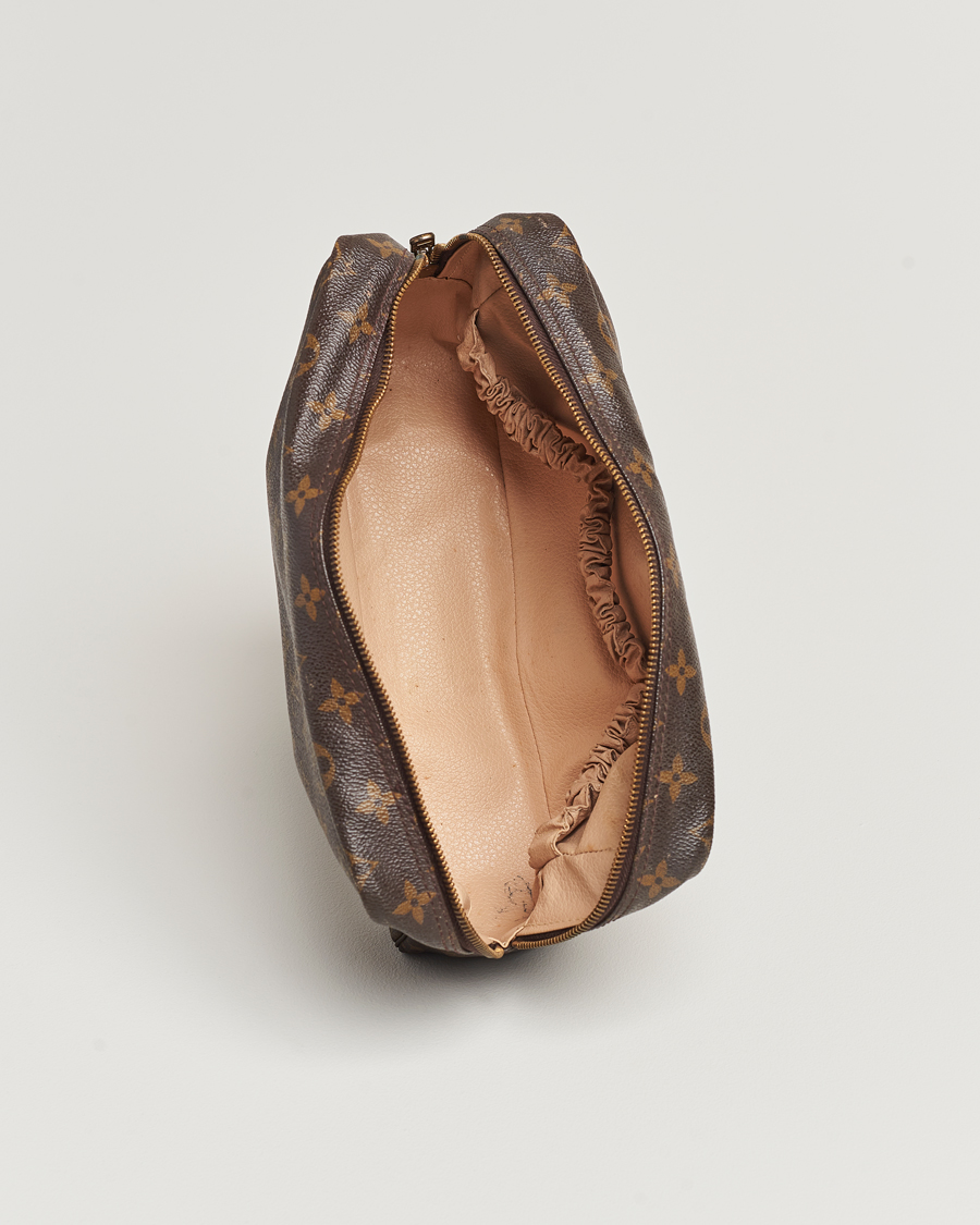 Herr | Louis Vuitton Pre-Owned Trousse de Toilette Washbag Monogram | Louis Vuitton Pre-Owned | Trousse de Toilette Washbag Monogram