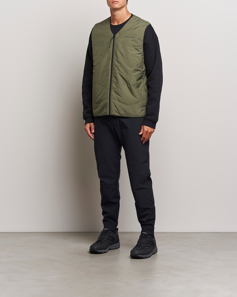 Herr | Jackor | Peak Performance | Insulated Reversable Vest Pine Needle