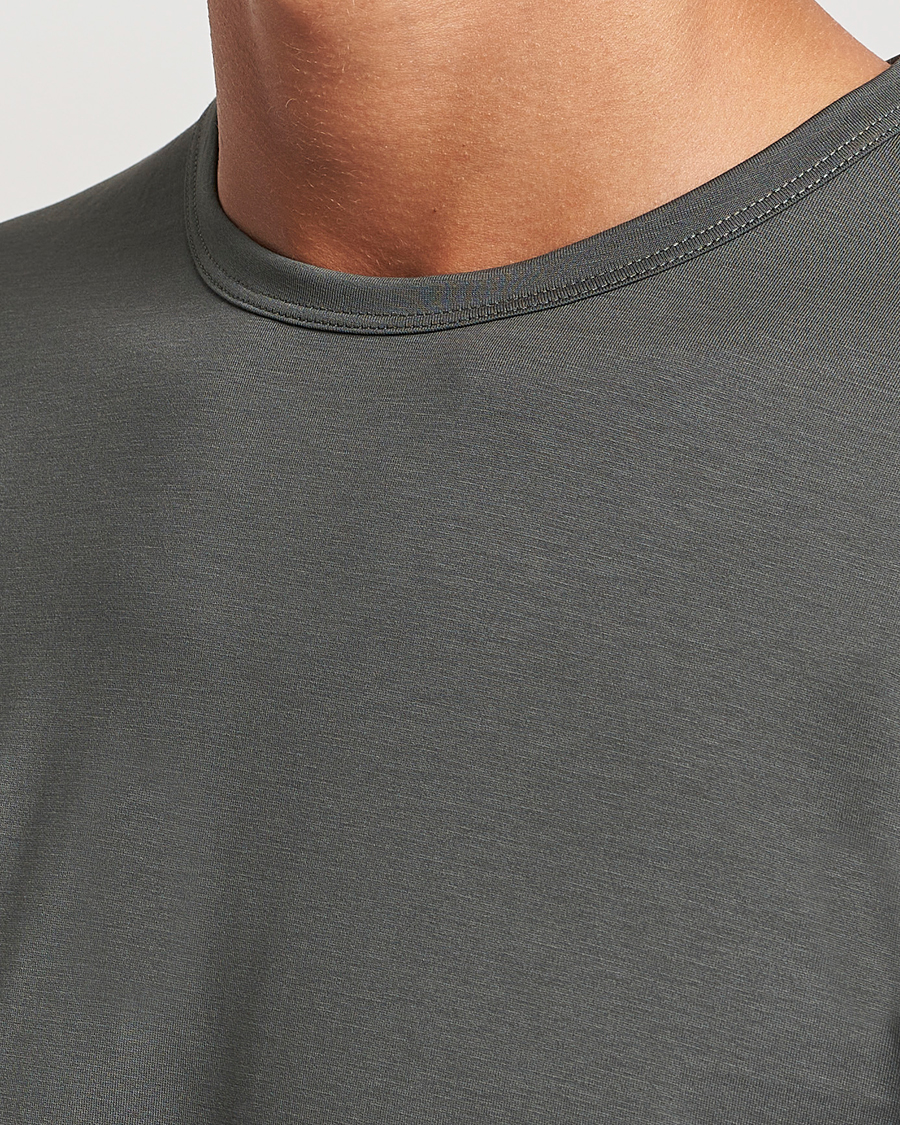 Herr | T-Shirts | Sunspel | Crew Neck Q82 Cotton T-Shirt Drill Green