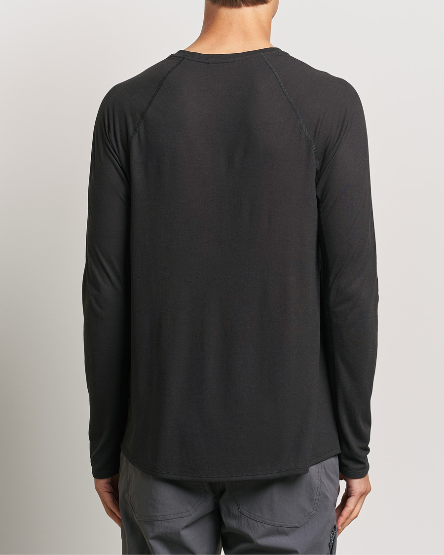 Herr | T-Shirts | Patagonia | Long Sleeve Cap Cool Trail Graphic Shirt Black