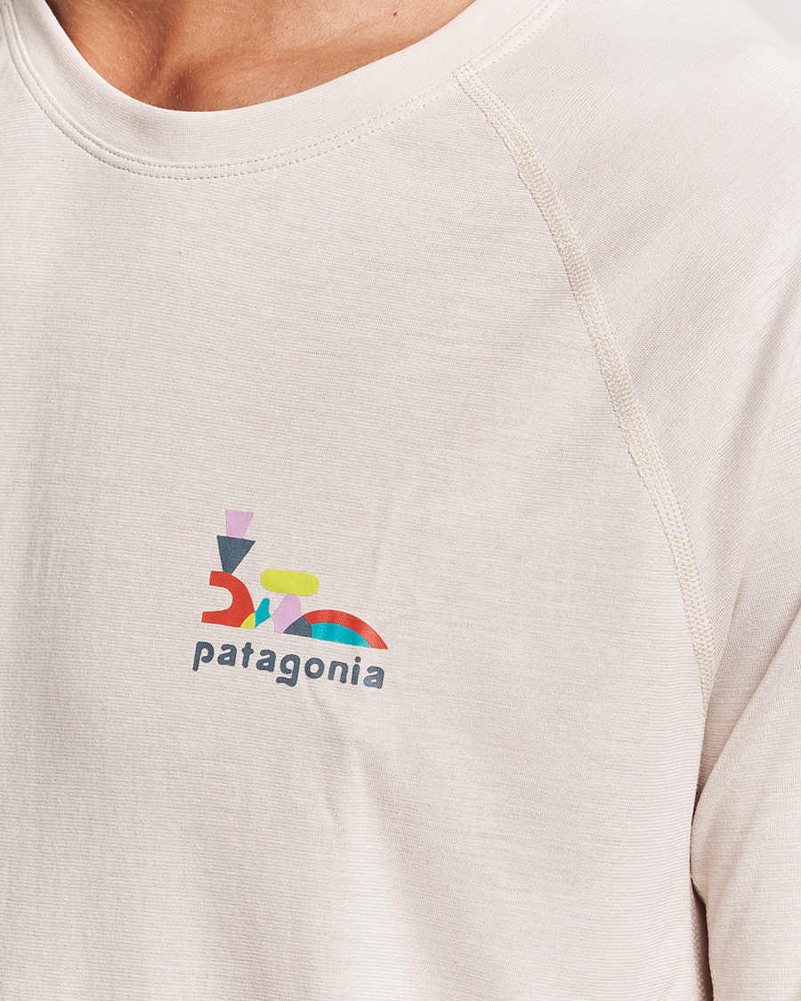 Herr | T-Shirts | Patagonia | Short Sleeve Cap Cool Trail Graphic Shirt Pumice