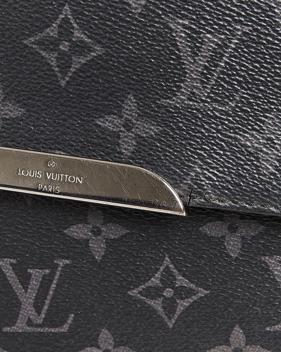Herr | Pre-Owned & Vintage Bags | Louis Vuitton Pre-Owned | Explorer Messenger Bag Monogram Eclipse