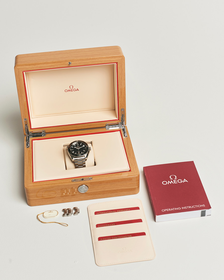 Herr | Omega Pre-Owned Seamaster Planet Ocean Silver | Omega Pre-Owned | Seamaster Planet Ocean Silver