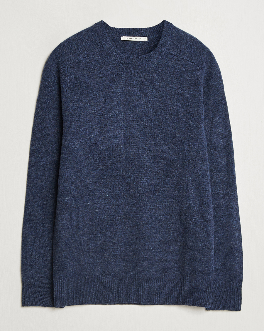 Herr | Tröjor | A Day's March | Brodick Lambswool Sweater Navy