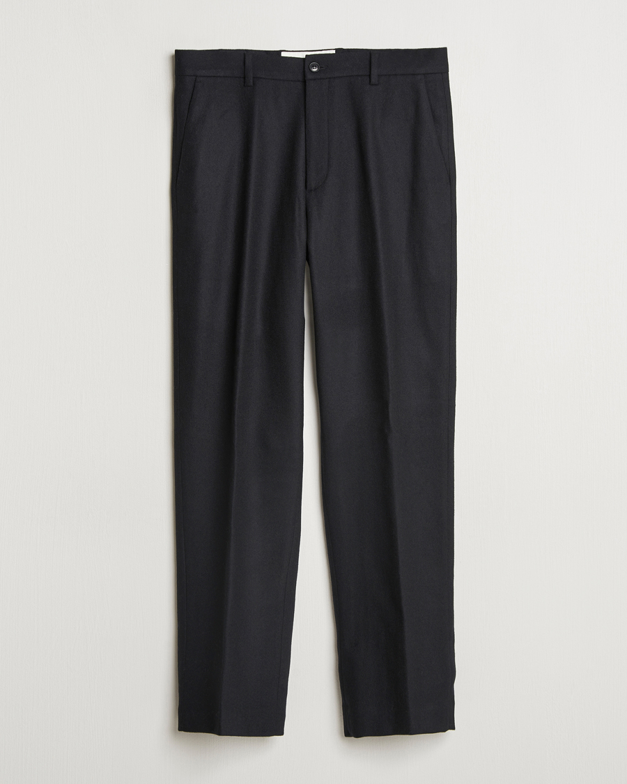 Herr | Byxor | A Day's March | Gairloch Relaxed Wool Trousers Black