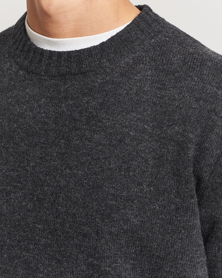 Herr | Tröjor | A Day's March | Marlow Lambswool Crew Black Melange