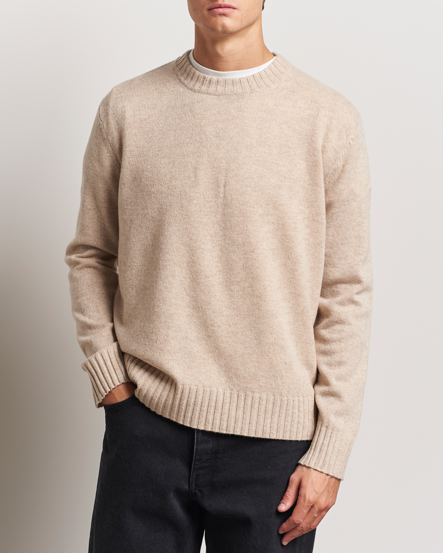 Herr | Tröjor | A Day's March | Marlow Lambswool Crew Sand Melange