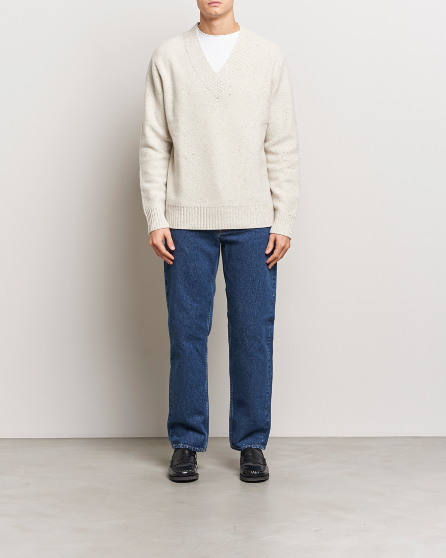 Herr | Tröjor | A Day's March | Stanley Boiled Merino V-Neck Sweater Snow