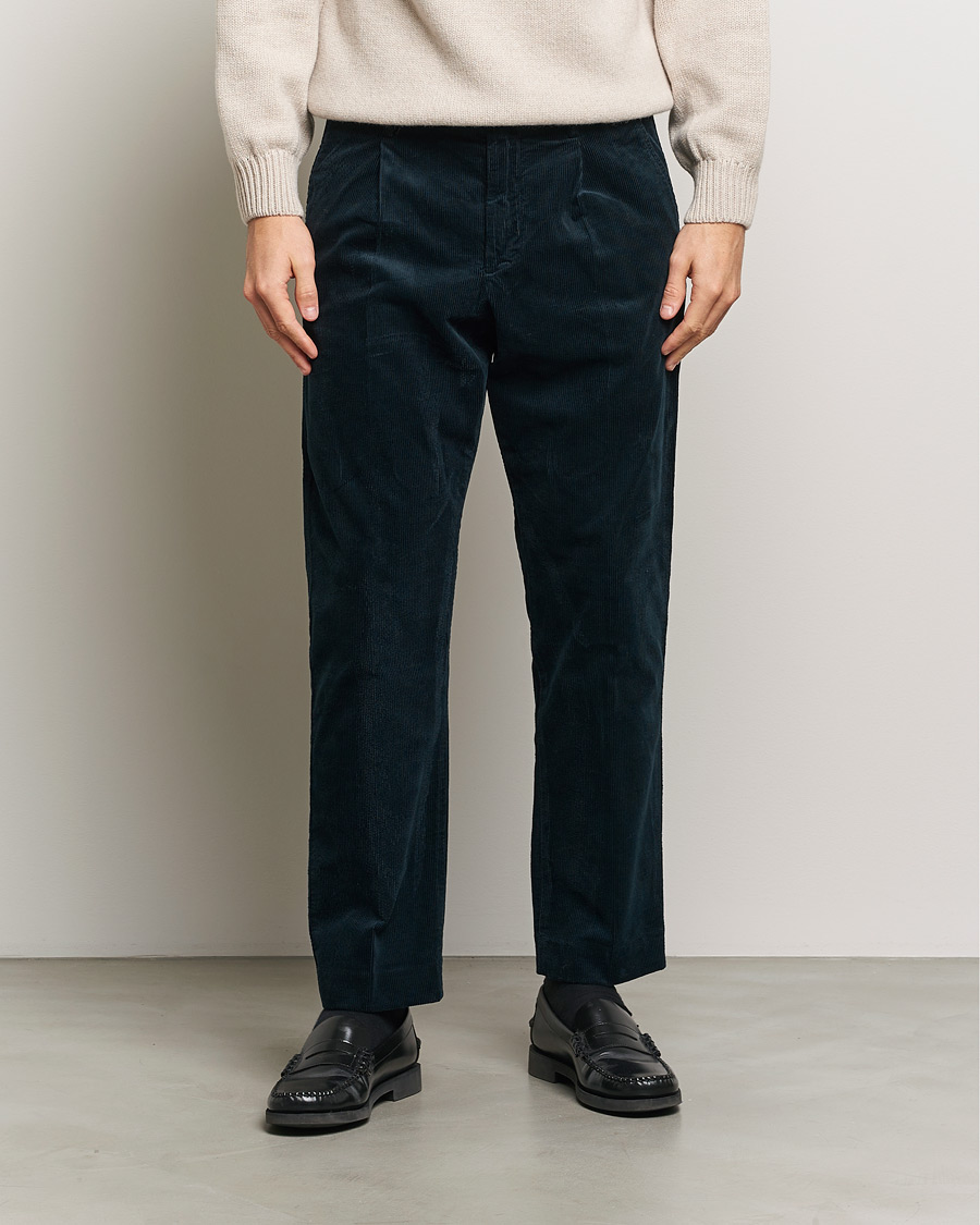 Herr | Byxor | NN07 | Bill Pleated Corduroy Pants Navy Blue