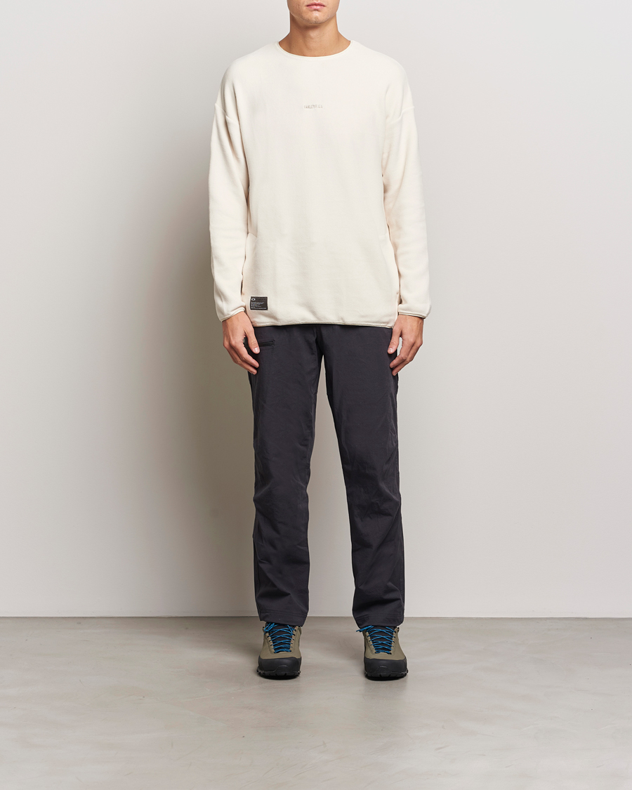 Herr | Tröjor | Oakley | FGL Micro Fleece Crew Bone