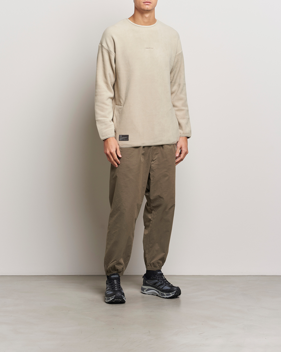Herr | Tröjor | Oakley | FGL Micro Fleece Crew Desert Sand