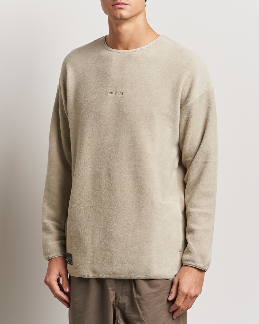Herr | Tröjor | Oakley | FGL Micro Fleece Crew Desert Sand
