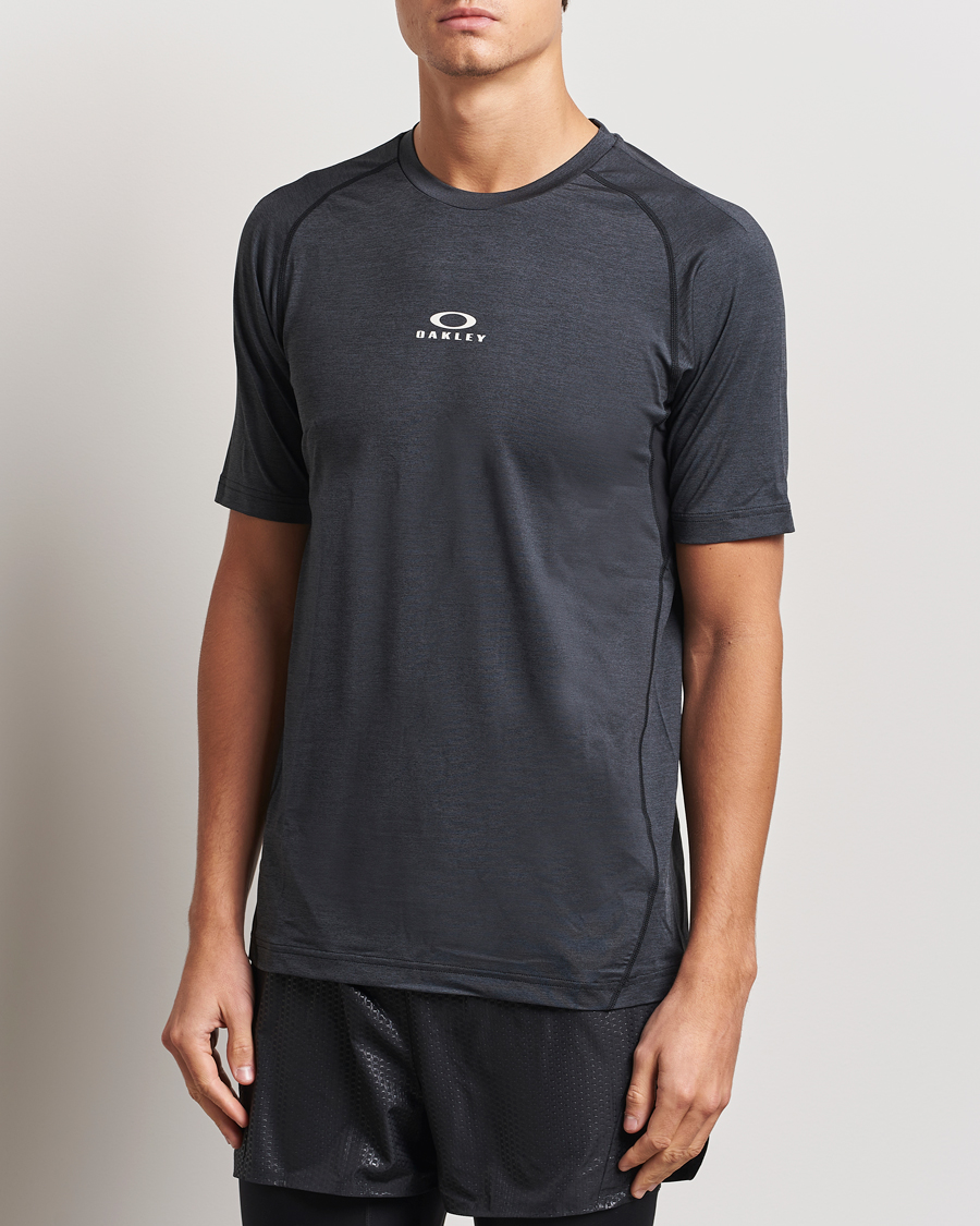 Herr | T-Shirts | Oakley | Stretch T-Shirt Black