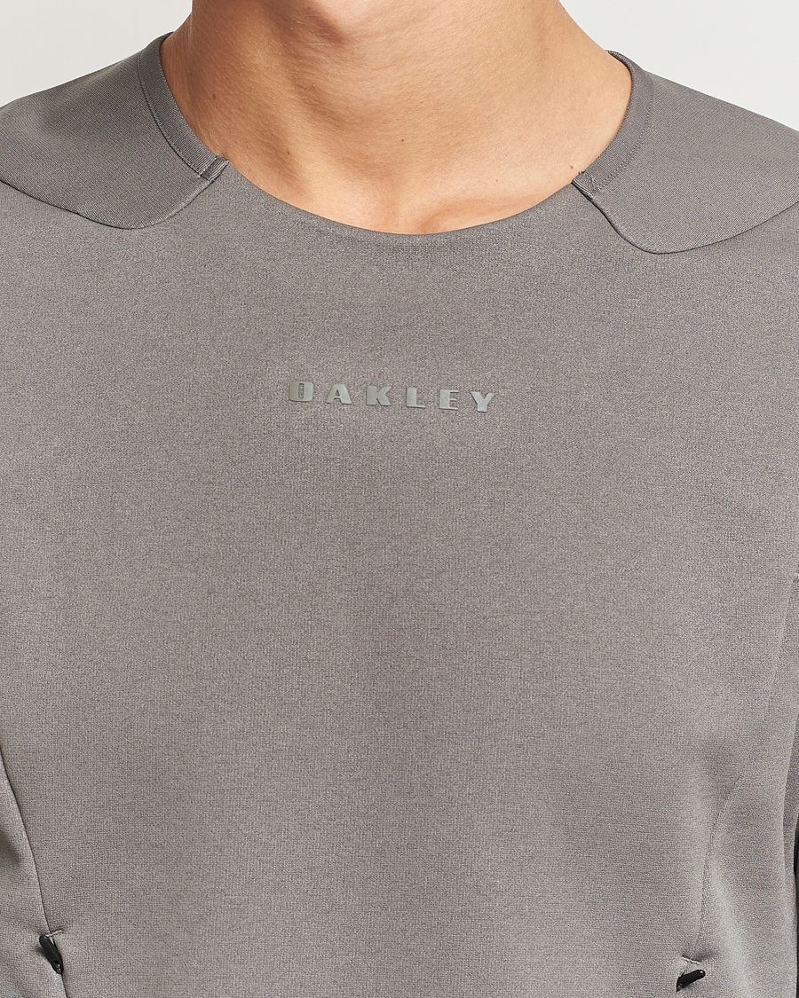 Herr | Tröjor | Oakley | Latitude Flex Tech Fleece Granite Grey
