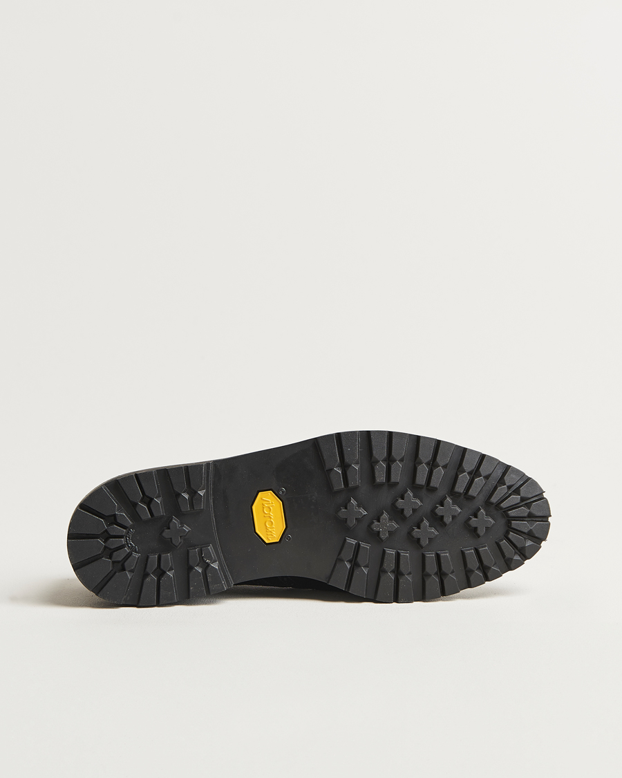 Herr | Crockett & Jones Pembroke Milled Grain Vibram Black | Crockett & Jones | Pembroke Milled Grain Vibram Black