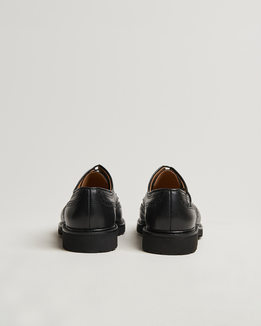 Herr | Brogues | Crockett & Jones x Tärnsjö Garveri | Crockett & Jones Pembroke Milled Grain Vibram Vi-Lite Black
