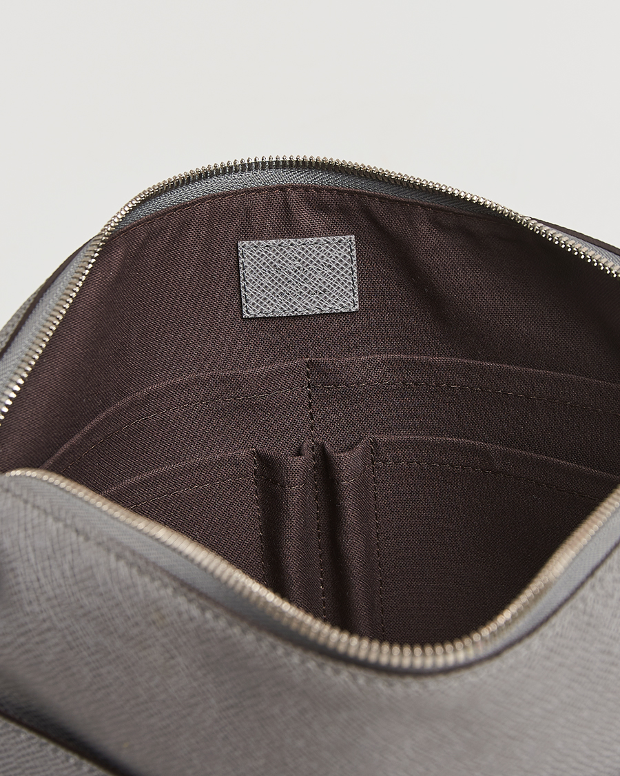 Herr | Pre-Owned & Vintage Bags | Louis Vuitton Pre-Owned | Gray Taiga PM Messenger Bag Grigori