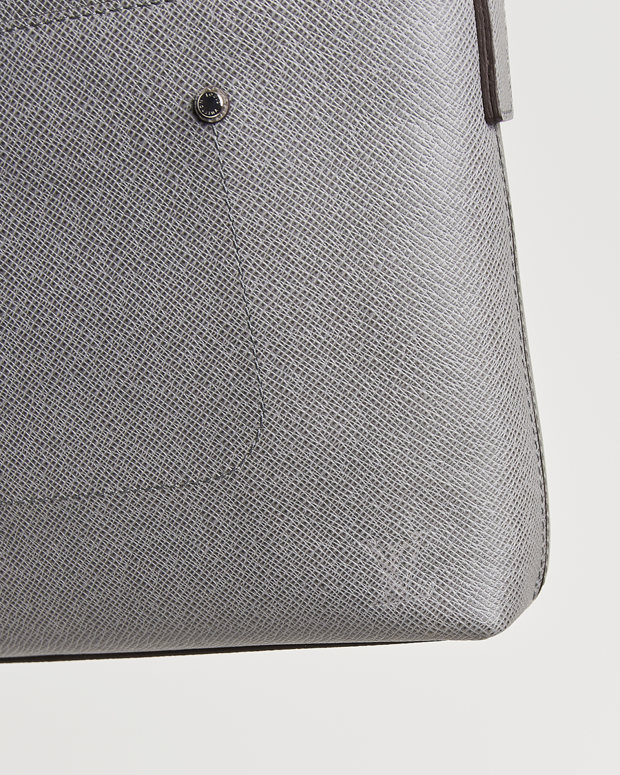 Herr | Pre-Owned & Vintage Bags | Louis Vuitton Pre-Owned | Gray Taiga PM Messenger Bag Grigori
