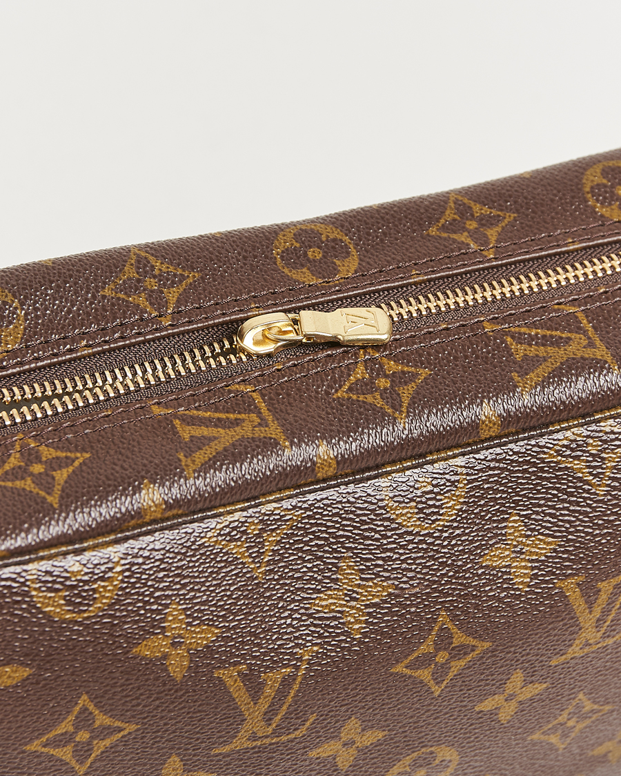 Herr | Pre-Owned & Vintage Bags | Louis Vuitton Pre-Owned | Trousse Toilette 28 Bag Monogram
