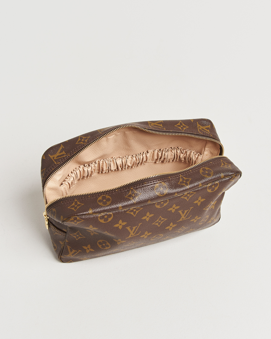 Herr | Pre-Owned & Vintage Bags | Louis Vuitton Pre-Owned | Trousse Toilette 28 Bag Monogram