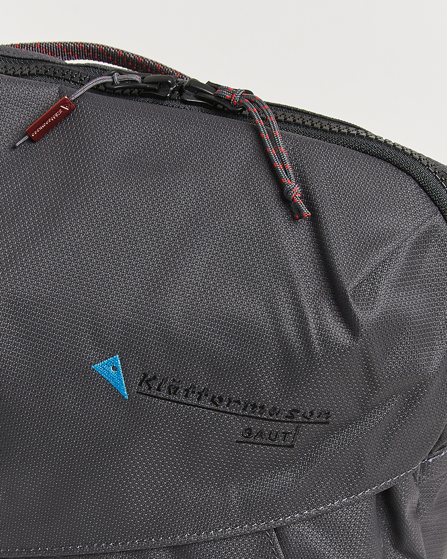 Herr | Väskor | Klättermusen | Gaut Messenger bag Raven
