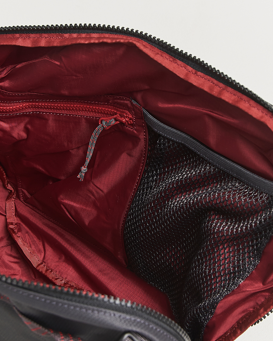 Herr | Väskor | Klättermusen | Gaut Messenger bag Raven