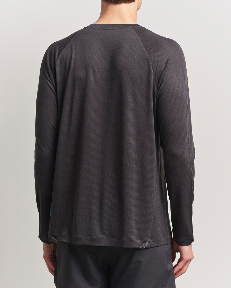 Herr | T-Shirts | Klättermusen | Groa Long Sleeve T-Shirt Raven