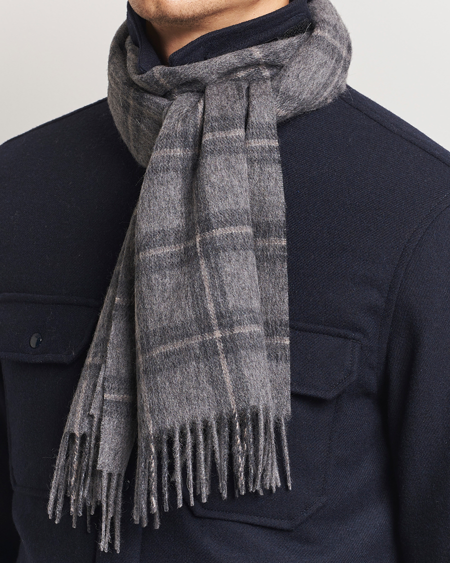 Herr | Amanda Christensen Wool Checked Scarf Grey Melange | Amanda Christensen | Wool Checked Scarf Grey Melange