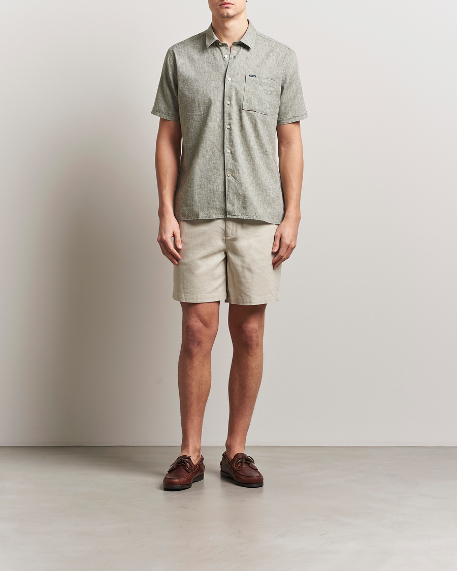 Herr | Skjortor | Barbour Lifestyle | Nelson Short Sleeve Linen/Cotton Shirt Bleached Olive