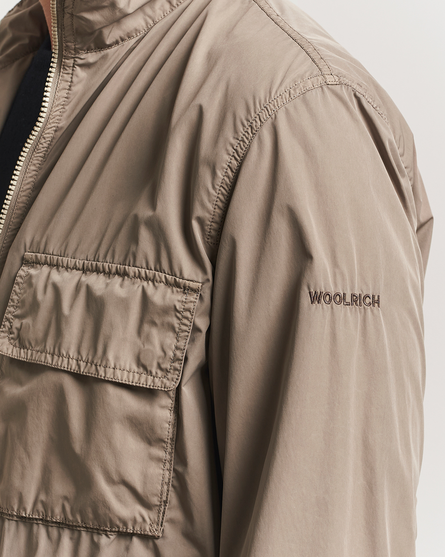 Herr | Jackor | Woolrich | Urban Field Jacket White Pepper