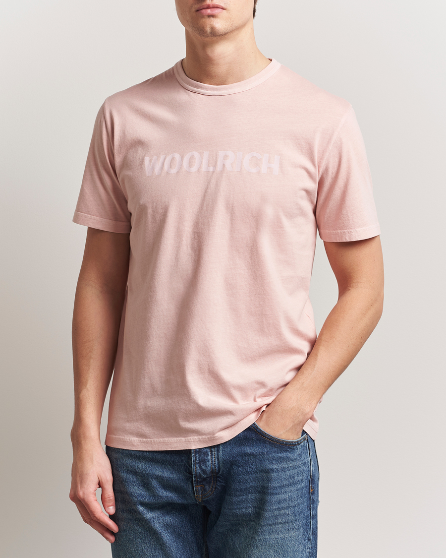 Herr | T-Shirts | Woolrich | Light Garment Dyed T-Shirt Rose Smoke