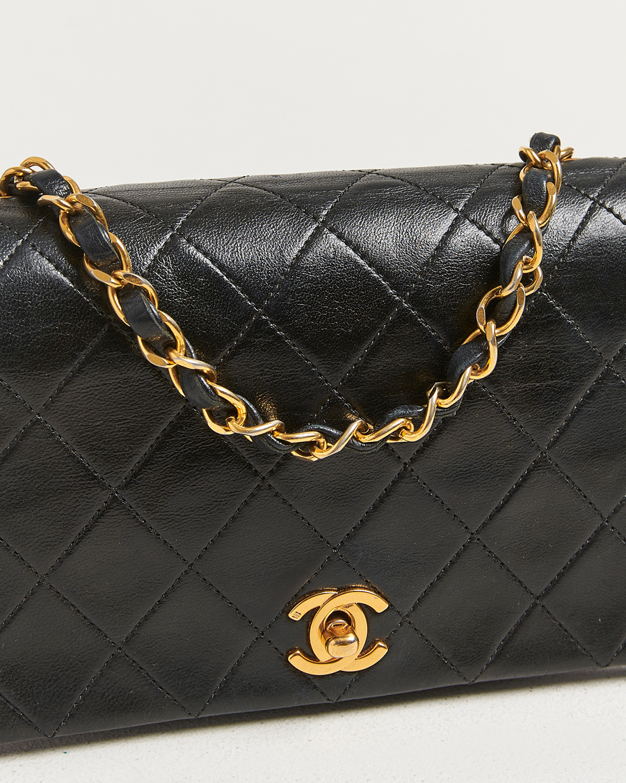 Herr | Chanel Pre-Owned Mini Single Full Flap Bag Black Lambskin | Chanel Pre-Owned | Mini Single Full Flap Bag Black Lambskin