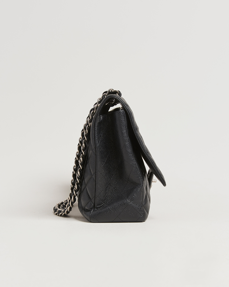 Herr | Gifts for Her | Chanel Pre-Owned | Classic Single Flap Maxi Black Caviar