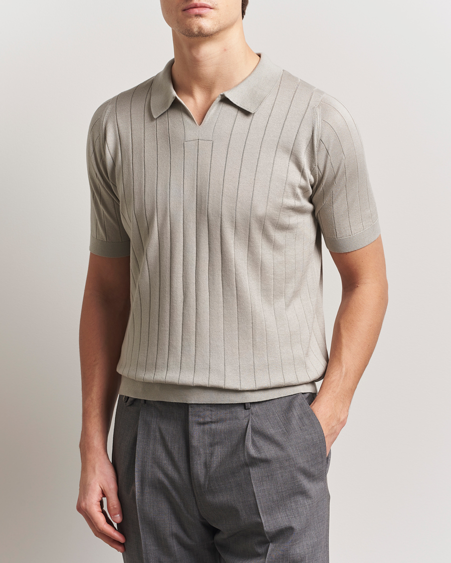 Herr | Pikéer | John Smedley | Roper Open Collar Sea Island Polo Parchment