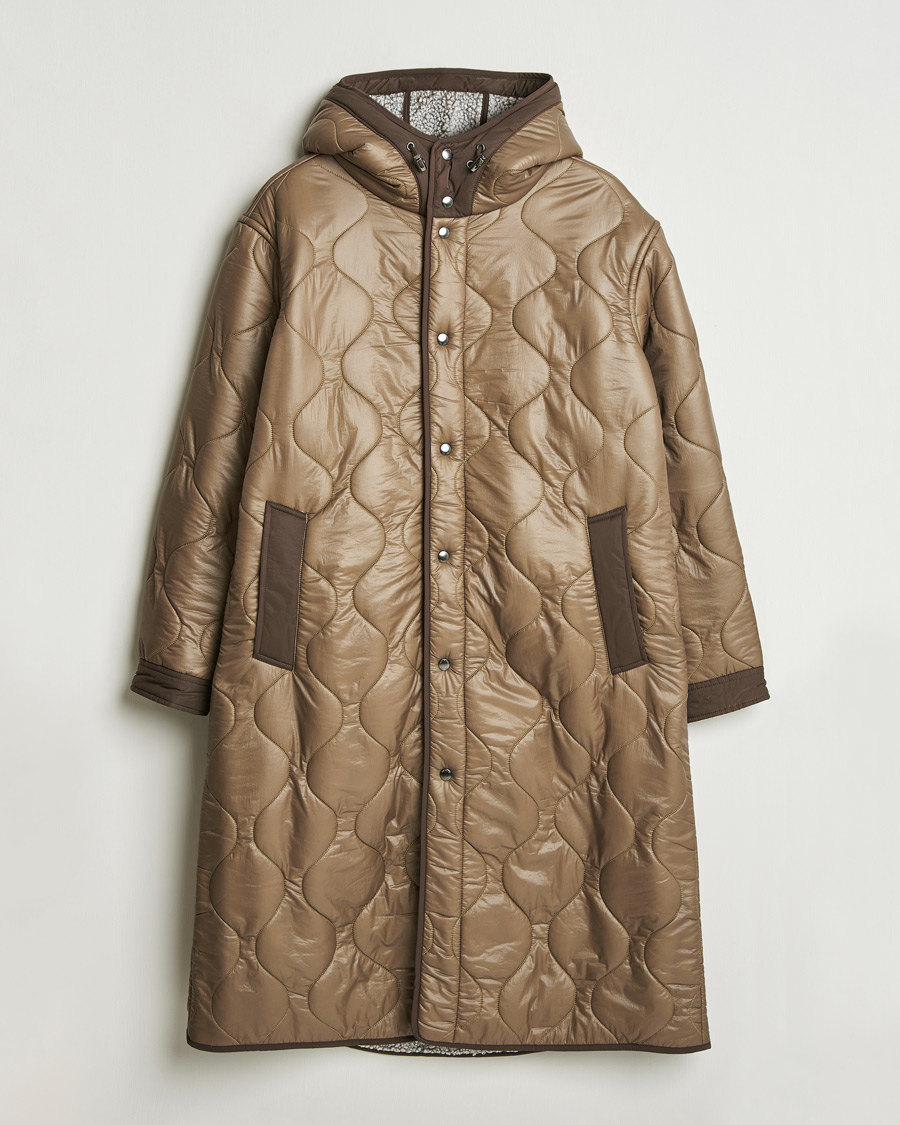 Herr | Jackor | Woolrich | Quilted Coat Sherpa Lining by Todd Snyder Taupe