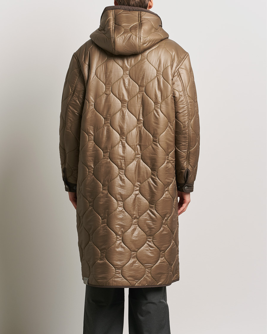 Herr | Jackor | Woolrich | Quilted Coat Sherpa Lining by Todd Snyder Taupe