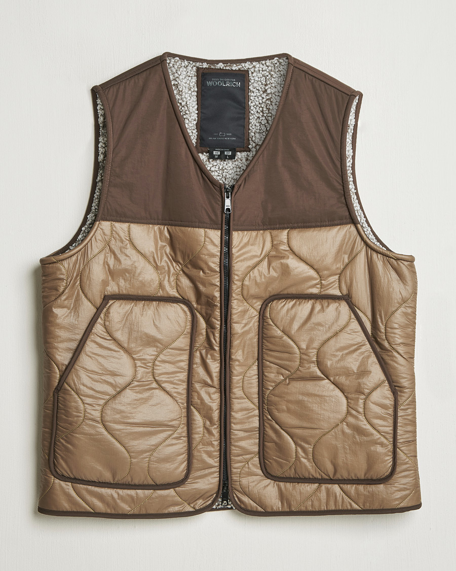 Herr | Jackor | Woolrich | Quilted Vest Sherpa Lining by Todd Snyder Taupe