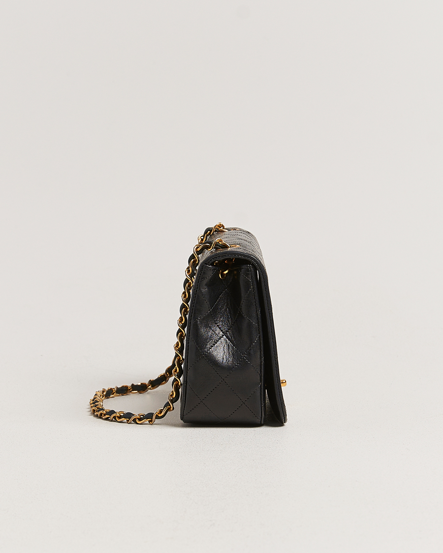 Herr | Chanel Pre-Owned Matelassé Single Full Flap Bag Black | Chanel Pre-Owned | Matelassé Single Full Flap Bag Black