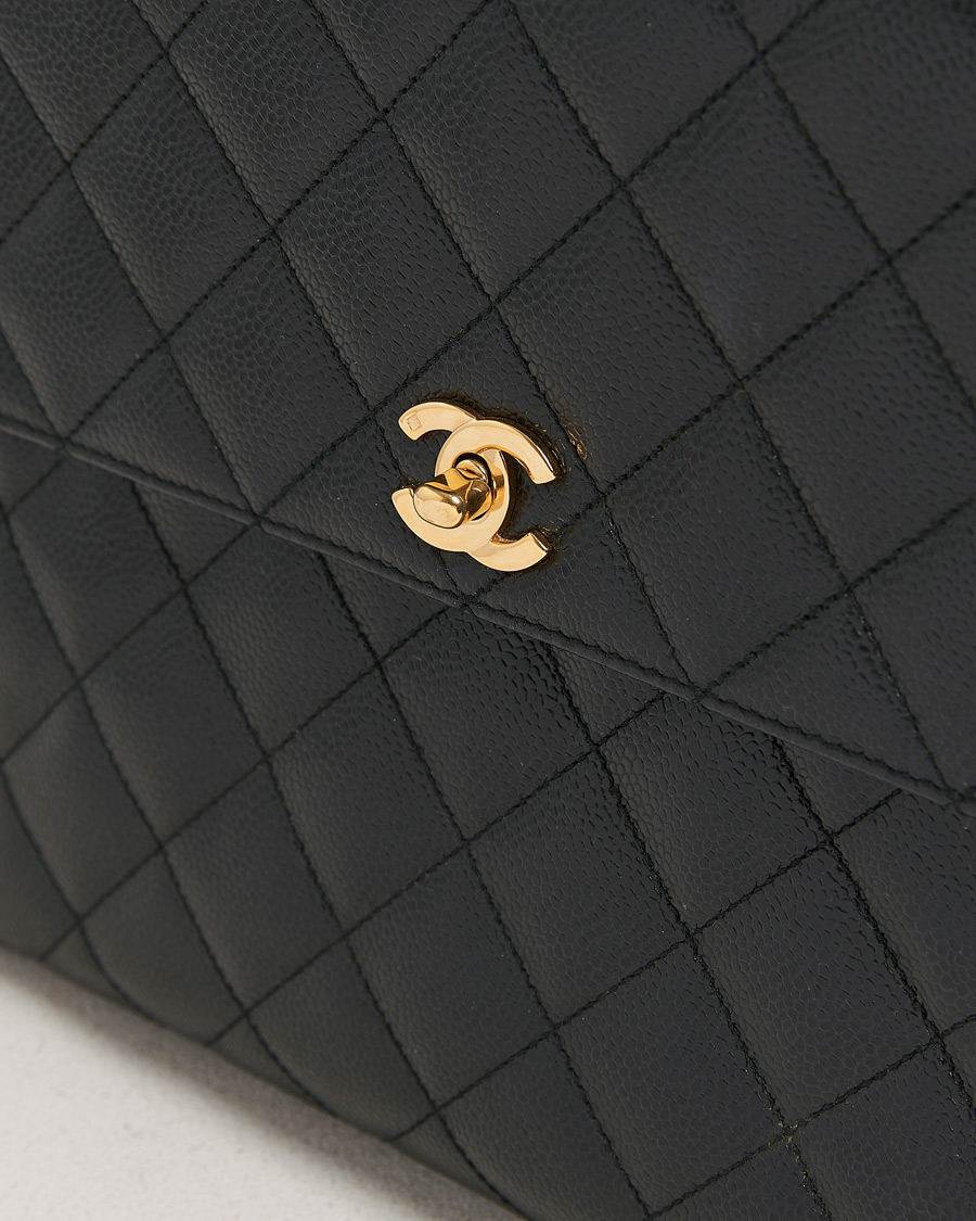 Herr | Gifts for Her | Chanel Pre-Owned | Kelly Top Handle Bag Black Caviar