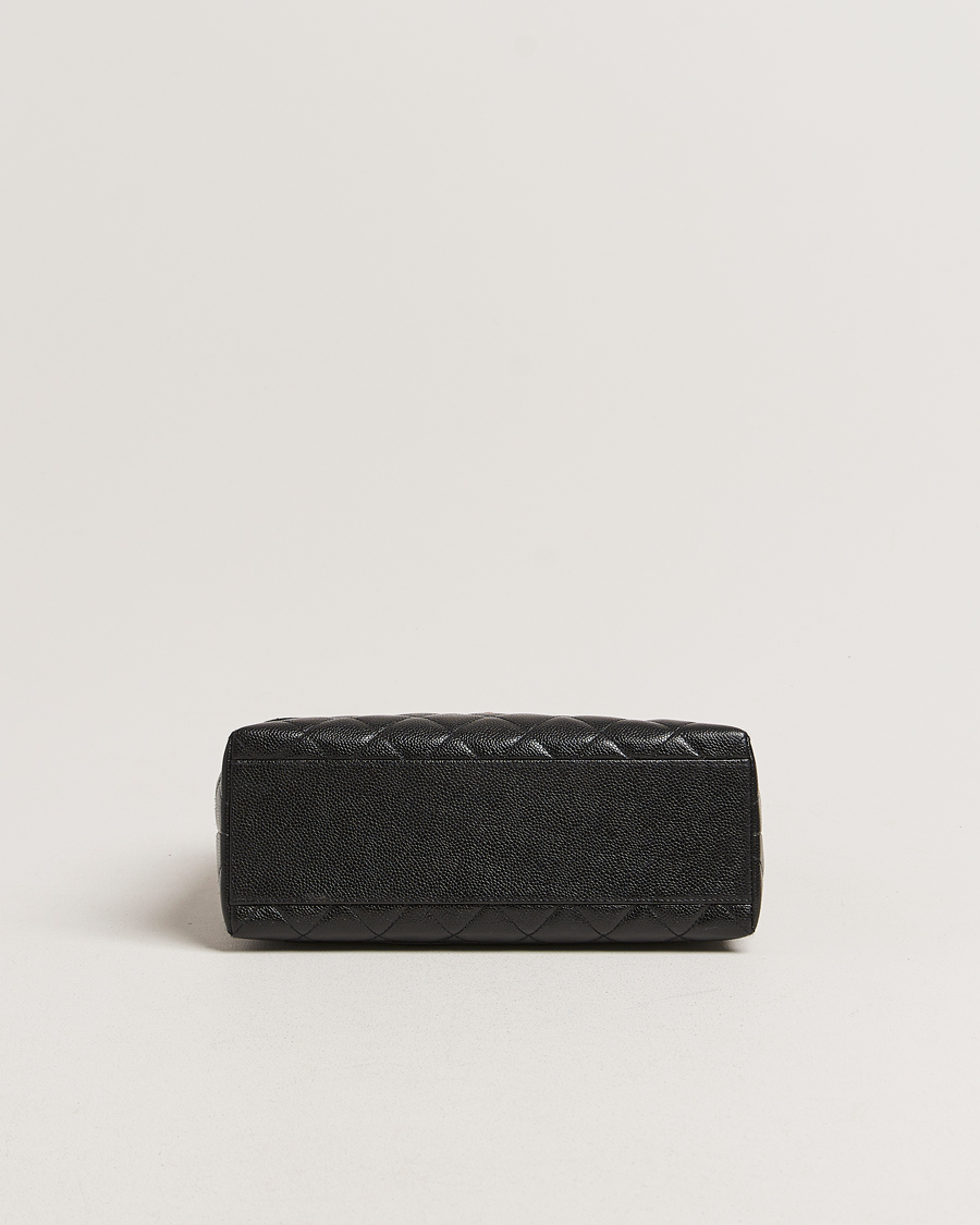 Herr | Gifts for Her | Chanel Pre-Owned | Kelly Top Handle Bag Black Caviar
