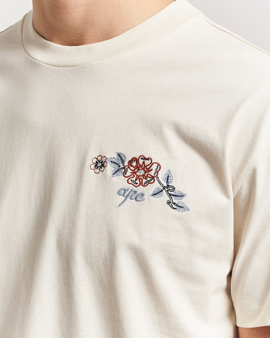 Herr | T-Shirts | A.P.C. | Oscar Embroidered T-Shirt Ecru