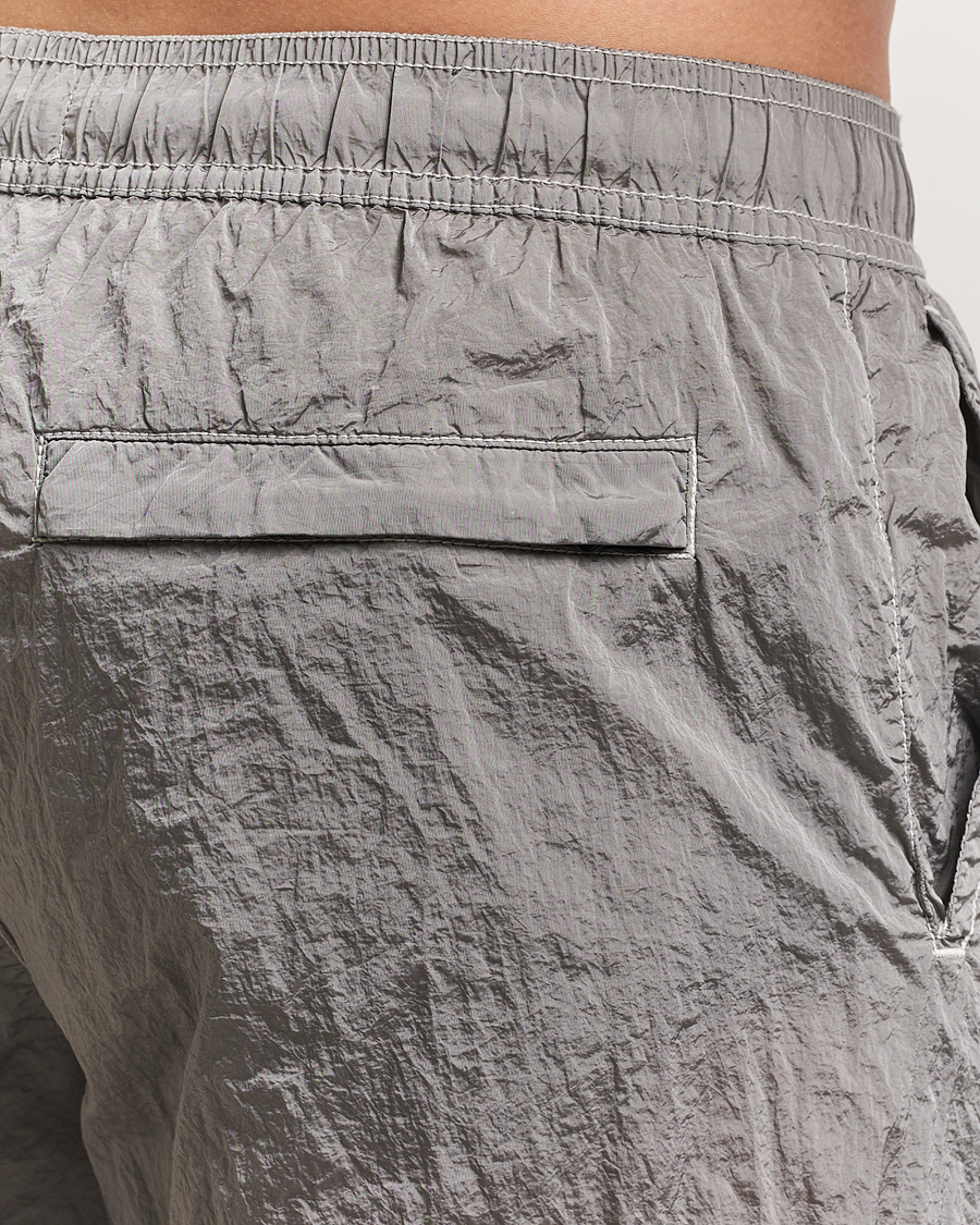 Herr | Badbyxor | Stone Island | Nylon Metal Econyl Swimshorts Pearl Grey
