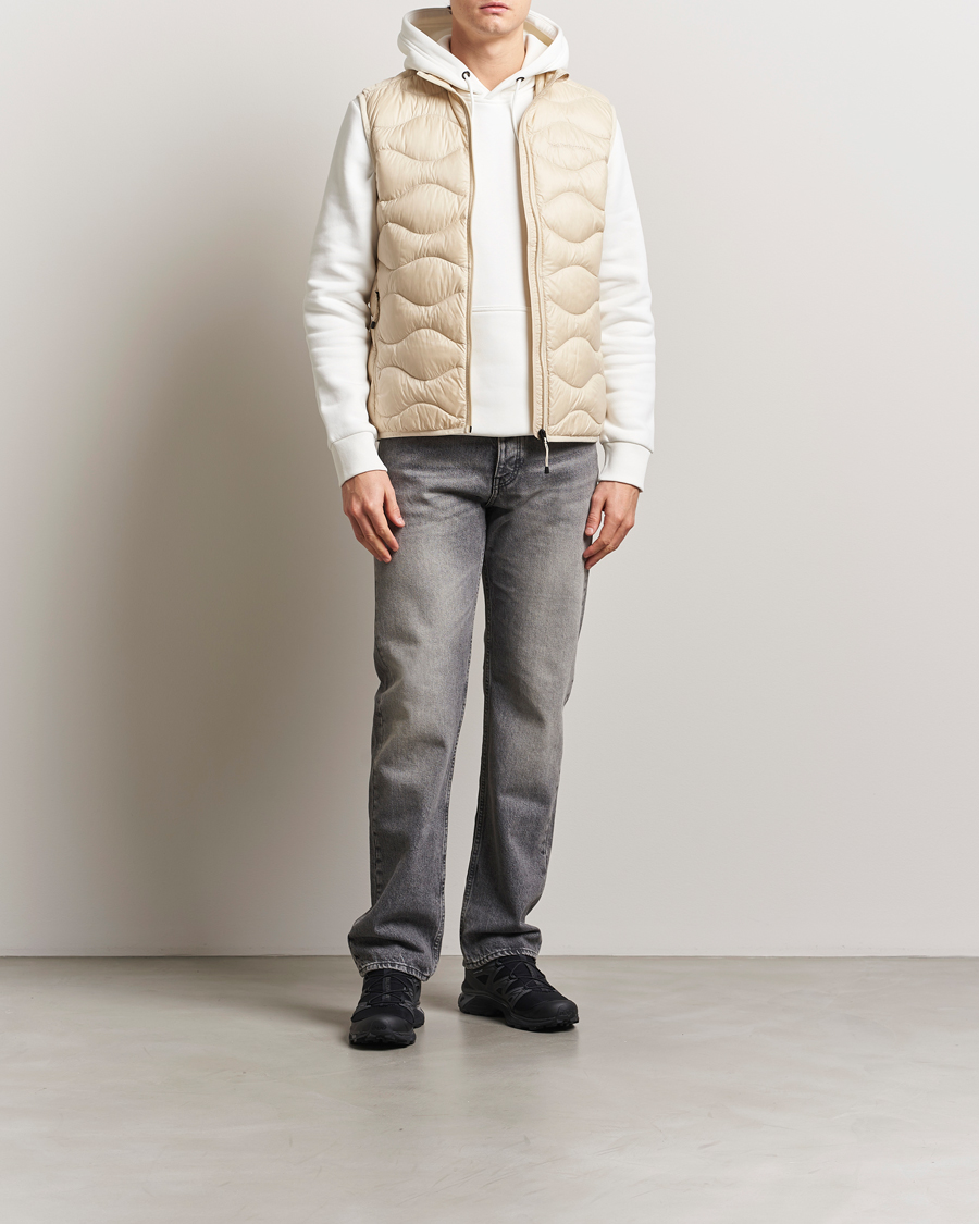 Herr | Jackor | Peak Performance | Helium Down Vest Sand Fog